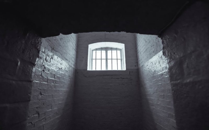 Excarcelados Venezolanos Revelan Horrores en Prisión: Sus Testimonios